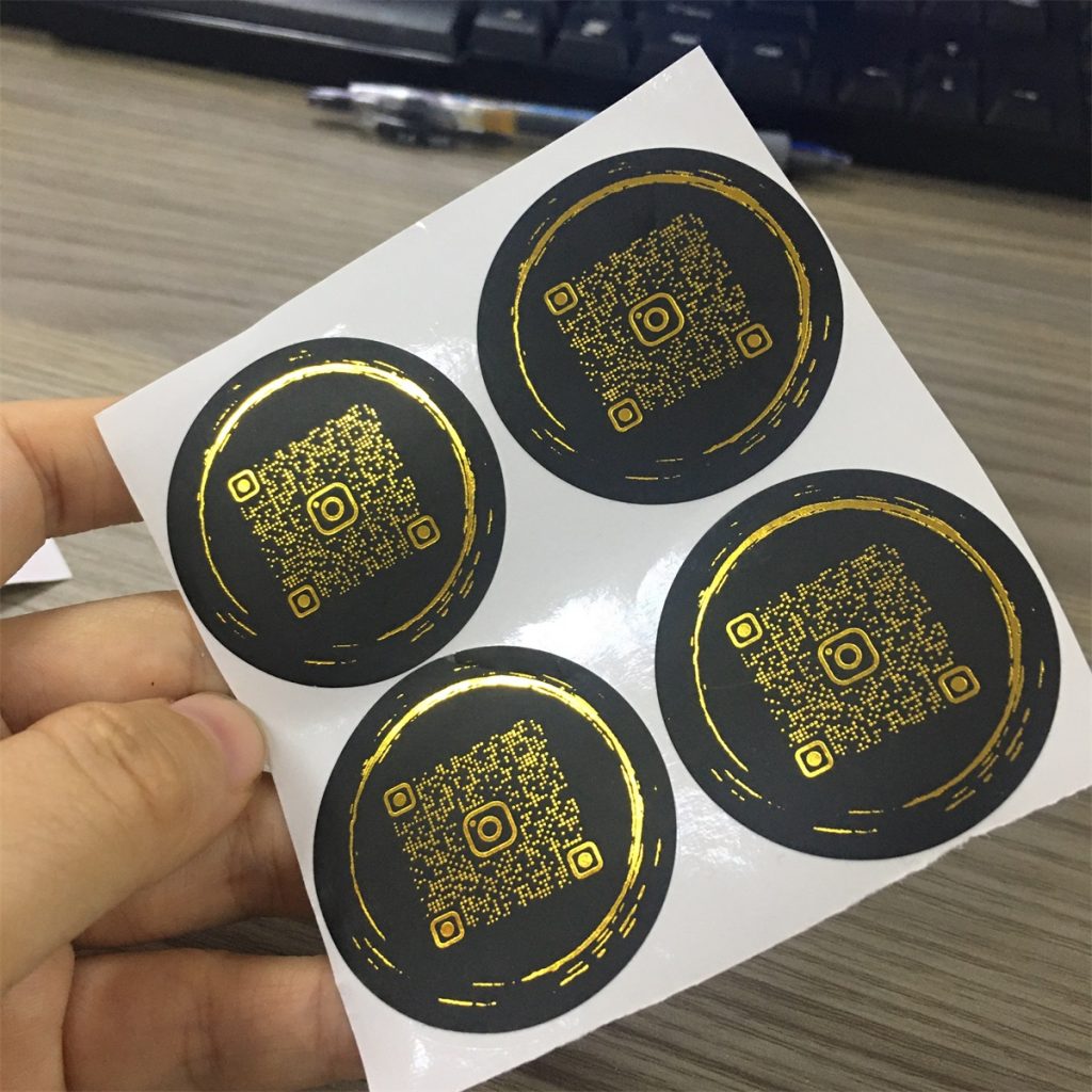 Printing Circular Logo Sticker Roll
